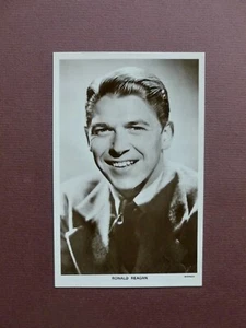 1930s Picturegoer Postcard/Oversized Card - RONALD REAGAN #1295a - US President - Picture 1 of 7