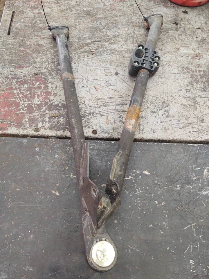  Ski Doo REV 2006 X ТОРМОЗНОЙ БОКОВОЙ РЫЧАГ LH НИЖНИЙ 860512400 07 RW5273 - Изображение 1 из 3