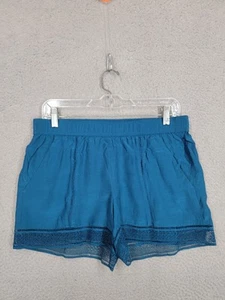 Türkisblaue Sommershorts XS lässig Häkelbesatz zum Überziehen entspannte Passform Resort Vacay - Bild 1 von 8
