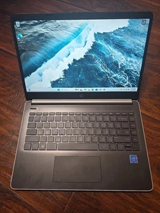 HP Laptop 14-dq1033cl 14" (i5-1035G4 1,10Ghz 8GB RAM, 500GB HDD) Windows 11 - Bild 1 von 9