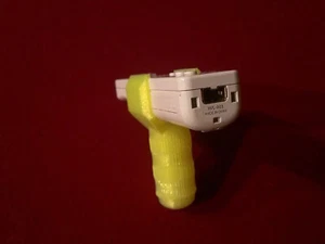 Nintendo Wii and Wii U Gun Handle Attachment Professional Aim Wii Mote Grip Case - Picture 1 of 3