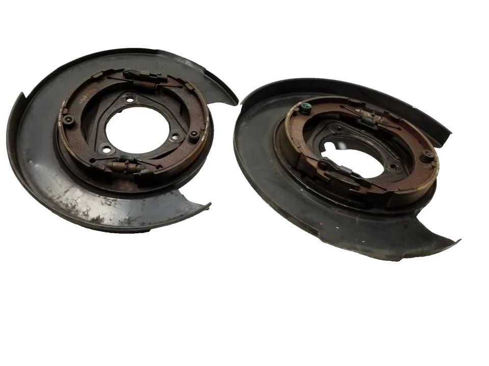 Par de protectores de rotor de disco de freno trasero izquierdo y derecho 13 14 15 16 GMC Acadia OEM Foto 1 de 4