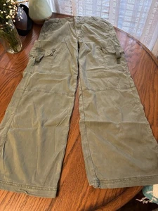 Pantalones cargo American Eagle tiro súper alto holgados pierna ancha verde oliva para mujer 10 - Imagen 1 de 7