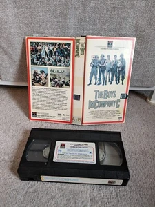 The Boys In Company C - NTSC Tape VHS Pre Cert - Foto 1 di 1
