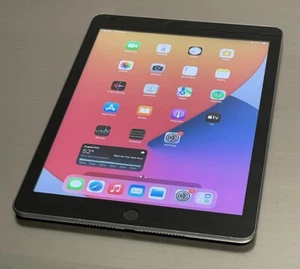 Apple iPad 6th Generation 32GB A1893 Gray WiFi Only Tablet.. - Afbeelding 1 van 4