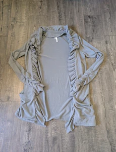 Getragene Y2K Studio Y leichte graue offene Rüschen Strickjacke Größe S - Bild 1 von 8