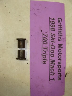 98 SKI-DOO 700 MACH 1 TRIPLE CK3 Z brazo delantero pivote buje espaciador deslizamiento bastidor deslizante Foto 1 de 4