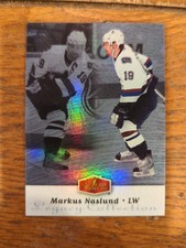 2006-07 Flair Showcase Lower Level Legacy Collection /100 Markus Naslund #199