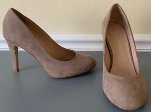 Kelly & Katie Larrissa Suede Taupe Pumps, High Heels, Padded Insole~Size 9.5 - Picture 1 of 7