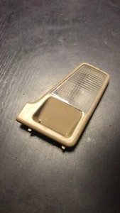 Volvo S70 C70 V70 OEM Interior Overhead Map Light Vanity Lamp Lens Right 1372998 - Picture 1 of 2