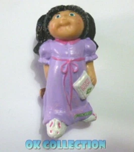 CABBAGE PATCH KIDS personaggio pvc 6 cm - LEI CON LIBRO (Hong Kong 1984) 147 - Picture 1 of 2
