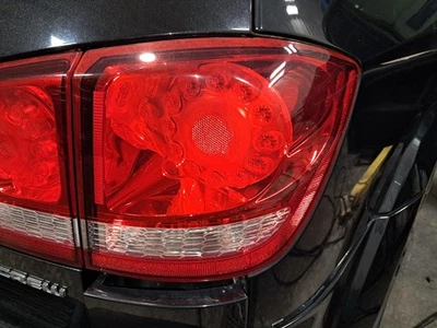 二手右尾灯总成适合:2013 道奇 Journey 带 LED 灯四分之一窗格 — 第 1/4 张图片