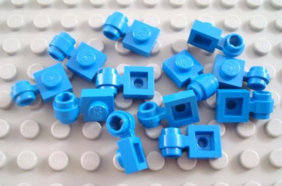 LEGO Lot of 12 Blue 1x1 Clip Light Plate Pieces - Image 1 of 1