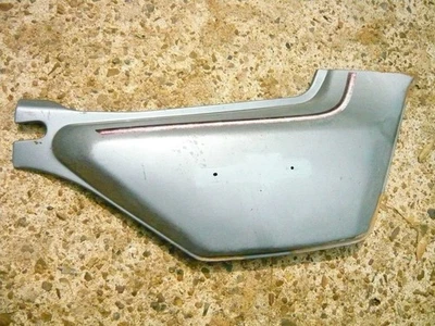 Cubierta lateral derecha Honda GL500 1981-1982 Silverwing Interstate OEM 83620-MA1-731ZB Foto 1 de 4