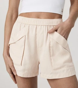 Vuori Trestles Twill Corto Grande Donna DOLLARO DI SABBIA $74 Nuovo con etichette - Foto 1 di 5