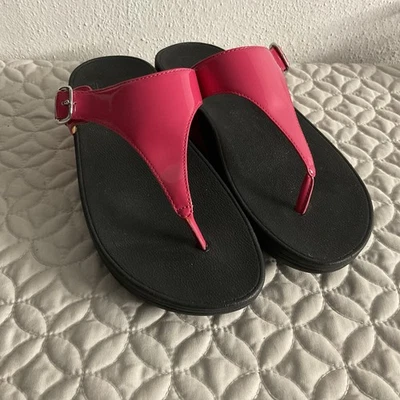 FitFlop LO ÚLTIMO Rosa Charol Parte Superior Tanga Ajustado Rosa Sandalias Talla 7 Foto 1 de 4