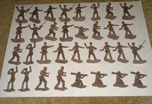 Greenbriar International 2" Gris Plástico Ejército Hombres Figuras Soldados Alemanes Segunda Guerra Mundial - Imagen 1 de 4