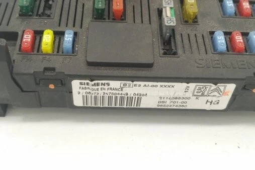 Boitier BSI F01 SIEMENS S118085300 pour Citroen C3 - Immagine 1 di 1