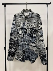 RARE Vintage MOSCHINO JEANS Misura All-Over Logo Print Shirt Long Sleeve Size XL - Picture 1 of 9