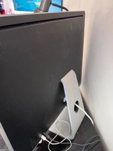 iMac 2008 24 Inch | 2.8GHz Core 2 Duo | 4GB RAM | 320GB Hard Drive - Picture 1 of 5