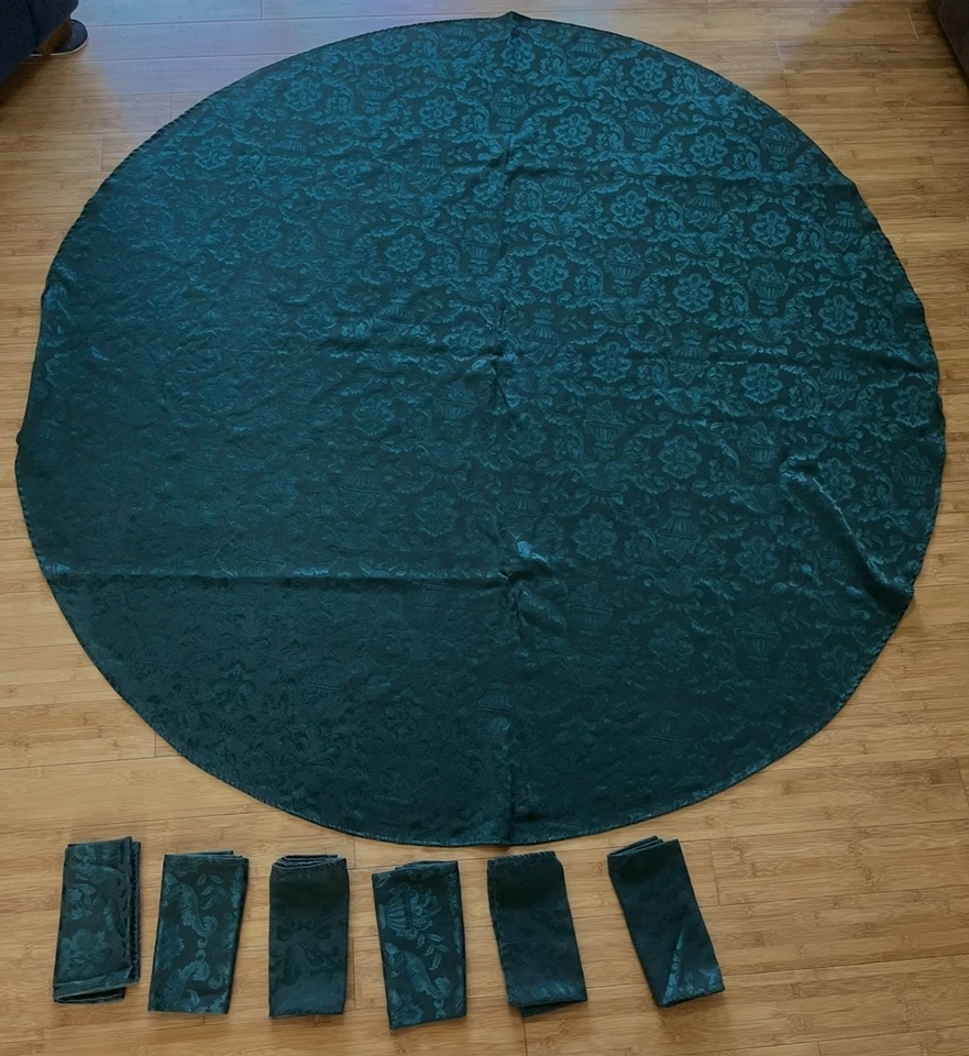 Damask Round Tablecloth Napkin Set Green Jacquard Floral 68" Table 6 Napkins - Image 1 of 4