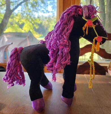Groovy Girls Estrella de Medianoche Terciopelo Negro Peluche Posable Caballo Juguete Relleno Púrpura Foto 1 de 4