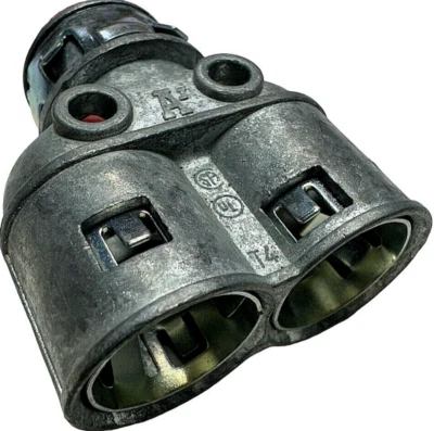 "Conector dúplex Arlington Industries Snap-2-IT HCF y MCI 3/8"" 3838AST" Foto 1 de 4