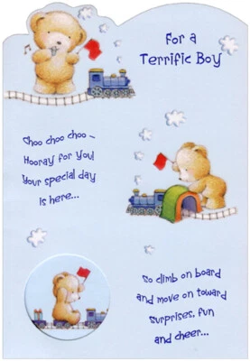 Cartão de aniversário menino menino urso com bandeira vermelha brincando com trens janela cortada - Imagem 1 de 2