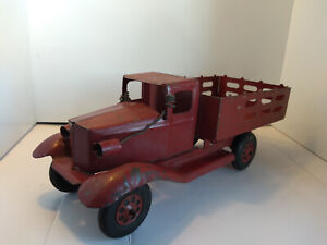 Vintage 1930s 10” GIRARD Stake Truck BALLOON Pressed Steel Toy RED, nice paint!!