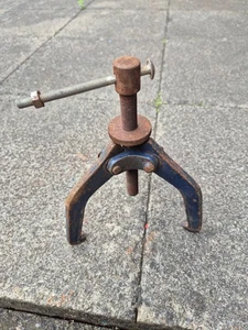 Longbro Vintage Three Legged Ball Race & Sprocket Puller - Picture 1 of 4