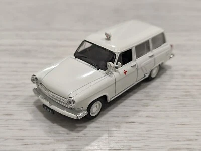 Coche soviético diecast Volga GAZ 22B ambulancia DeAGOSTINI escala 1/43 Волга Скорая Foto 1 de 4