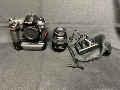 Cámara Nikon D200 DSLR con paquete de alimentación de estudio MB-200 y lente SWM de 18-55 mm, ¡funciona!! Foto 1 de 4