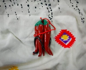Vtg 1990s Chili Pepper Cluster Bundle Christmas Ornament Western Southwest Veg - Picture 1 of 3