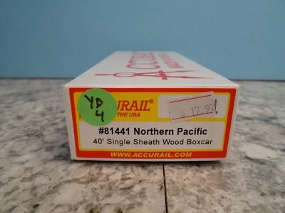Accurail #81441 40 ft Single Sheath Wood Boxcar, Northern Pacific RD #20195 - Image 1 of 2