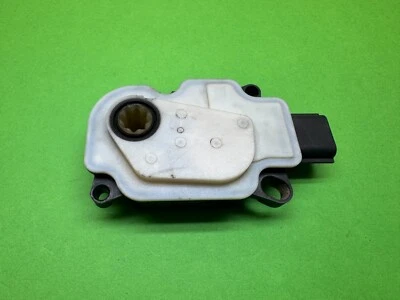 A24041153212 110949107 Nissan Roger Air Engine - Image 1 of 4