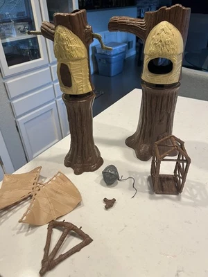 LOTE DE PEÇAS VINTAGE KENNER EWOK VILLAGE RETURN OF THE JEDI PLAYSET 1983 ROTJ - Imagem 1 de 4