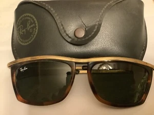 1980's VINTAGE B&L RAY-BAN GREEN-UV SLEEK RECTANULARS OLYMPIAN SUNGLASSES - Picture 1 of 6