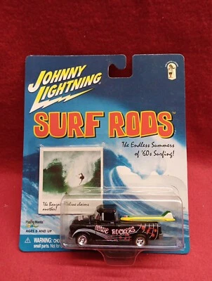 Camioneta pickup Johnny Lightning Surf Rods Wave Rockers con tablas de surf 2001 sellada  Foto 1 de 4
