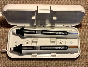 EPSON ELPPN05 INTERACTIVE PENS BLUE & ORANGE W/CASE & BATTERIES - Afbeelding 1 van 9