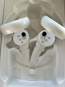 Pico Neo 3 Pro (including Eye) VR Controllers New - Left & Right - Picture 1 of 3
