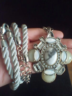 CHICOS LONG LARGE HOWLITE PENDENT ON SILVER TONE AND GREY ROPE CHAIN - Image 1 of 4