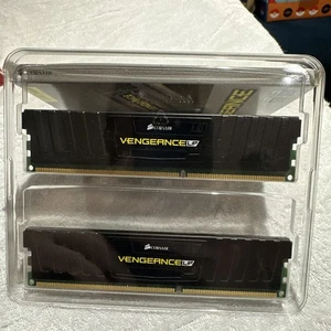 Corsair Vengeance LP 2GB RAM Sticks (2x, 4GB Total) | 1600MHz - Picture 1 of 2