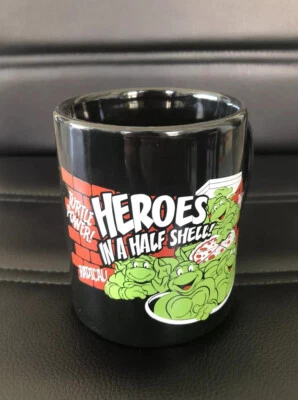 Taza de café Teenage Mutant Ninja Turtles dibujos animados TMNT héroes en media carcasa Foto 1 de 4