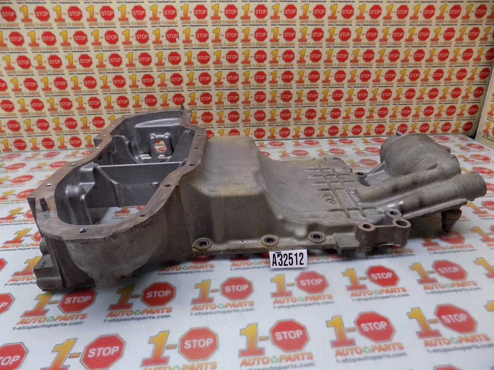 Lexus IS250 2006-2015 cárter de aceite superior 12101-31101 OEM Foto 1 de 4