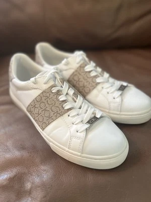 Zapatillas bajas para mujer Calvin Klein Givena 2 talla 7 blancas medianas  Foto 1 de 4