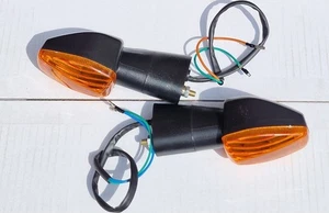 Honda CBR125 (not CBR125R) set of 2 pair front or rear indicators 2005-2017 - Picture 1 of 1