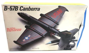 Testors 1/72 Martin B-57B Canberra Model Kit #698 - Picture 1 of 5