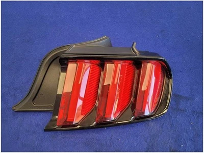 Luz de freno trasera para pasajero Ford Mustang GT S550 2015-2017 2776 Foto 1 de 4