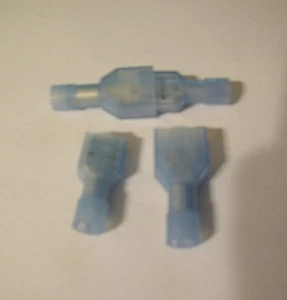 (20) Female/Male Insulated Car Wire Terminal Connector Blue 12 Volt Automotive - Picture 1 of 3