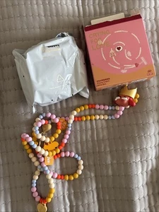 Popmart Crybaby Crying for Love Phone Charm Blind Box Opened - Zdjęcie 1 z 4
